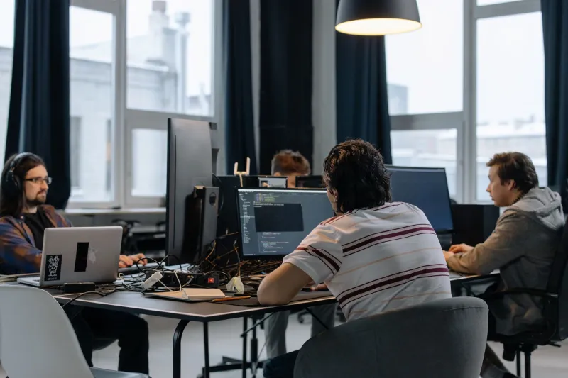 Stack, Cloud e Visione: Come le Startup Italiane Costruiscono le Fondamenta per Conquistare il Mondo